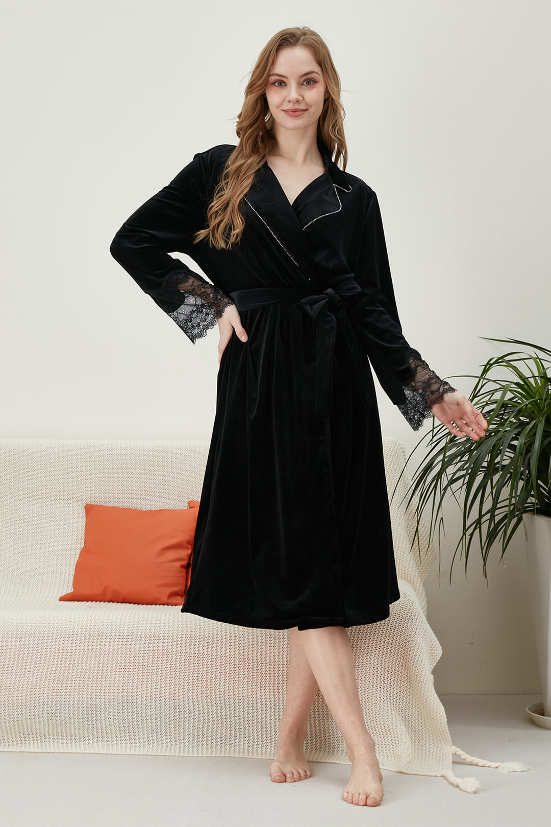 Women's velvet comfortable diamond bathrobe