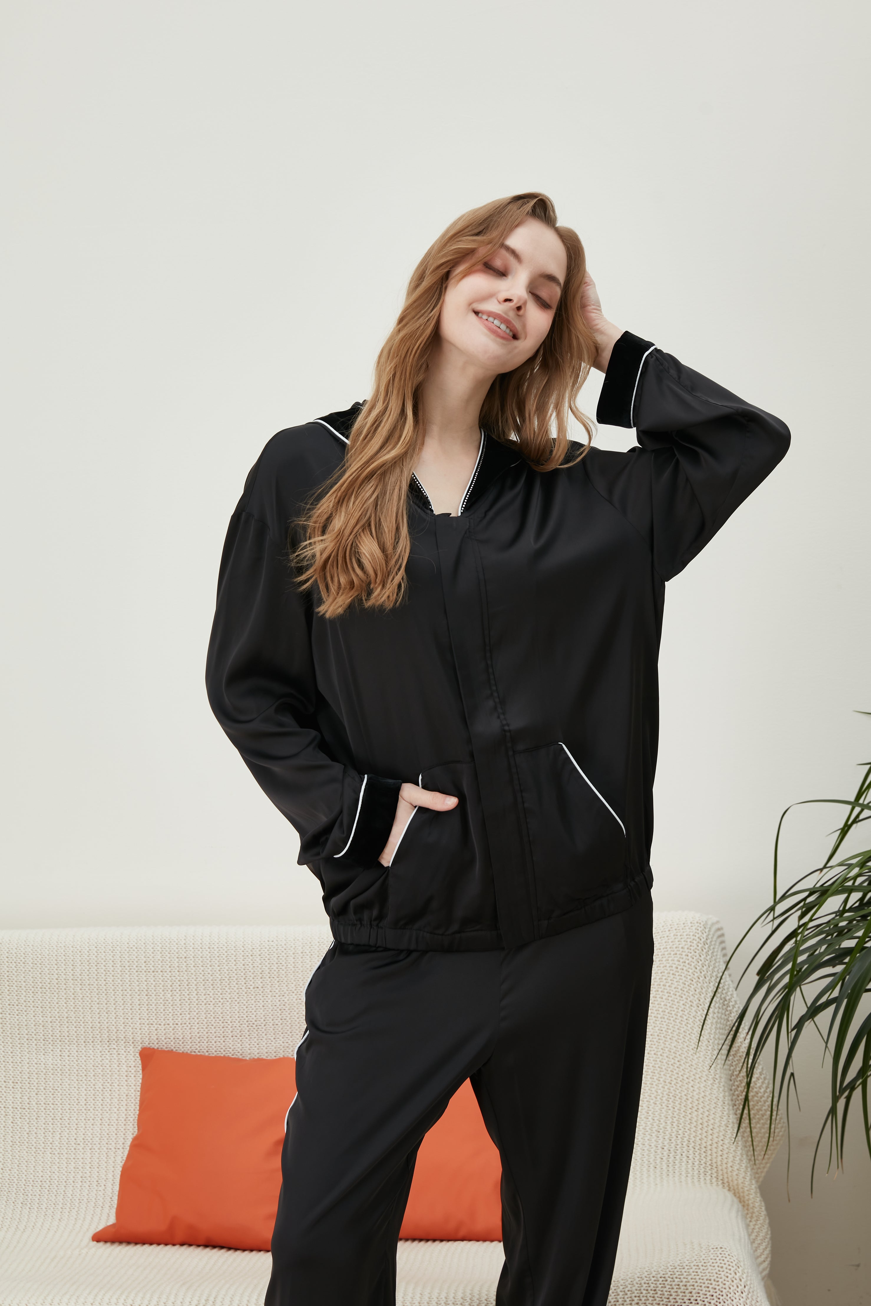 Black satin silk hoodie pajamas set – Hightune
