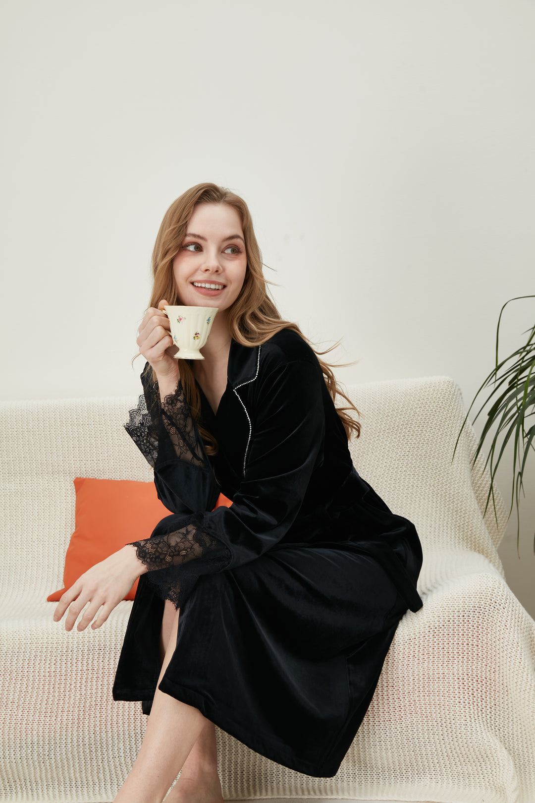 Women's velvet comfortable diamond bathrobe